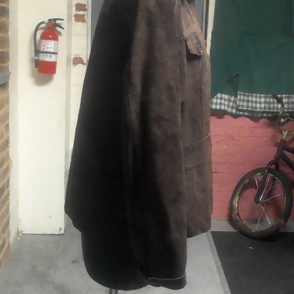 Leather Jacket - Picture 4 of 7